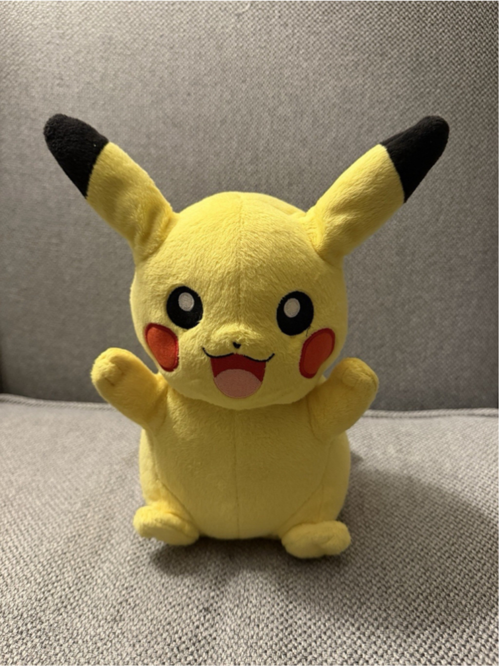Tomy Pokémon Talking Pikachu 10-Inch Plush